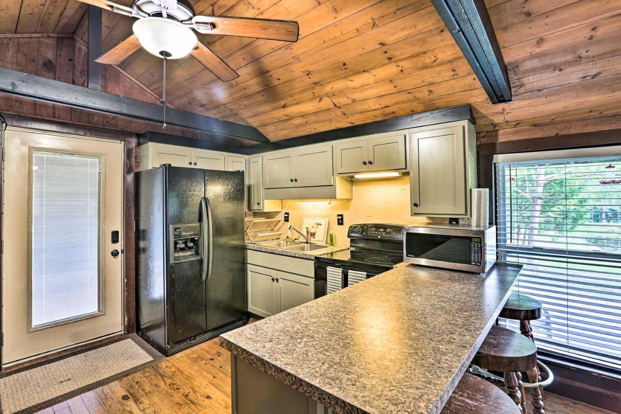 1950S Serenity Pond Cabin With View Peace And Quiet! Talladega Exteriér fotografie